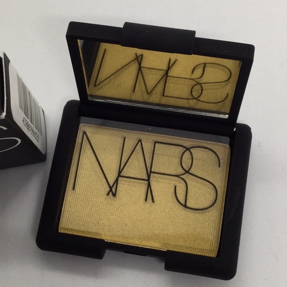 SALE Bundle 4/$20 - LAST ONE - NARS Cosmetics Single Eyeshadow - Picture 2 of 3